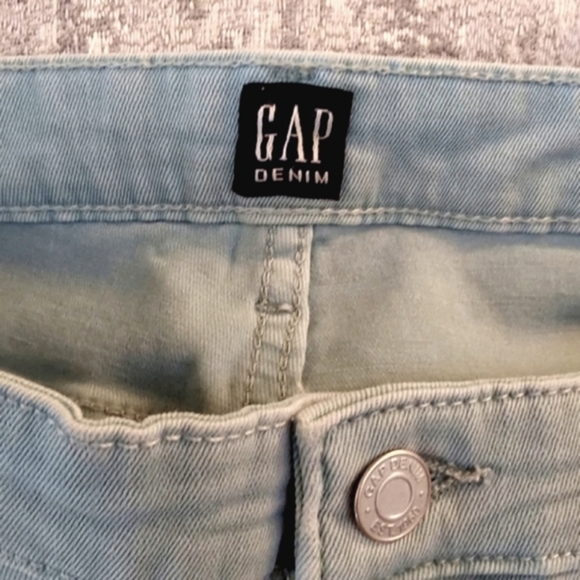 GAP Legging Crop - Picture 4 of 7